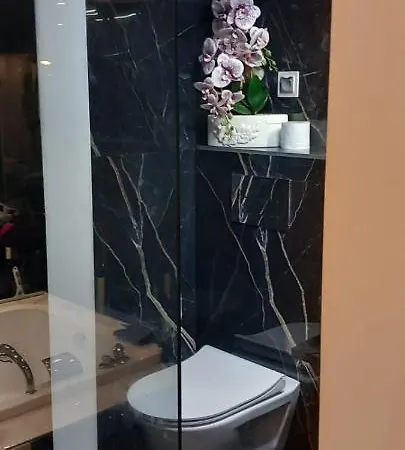 Z Jacuzzi Апартаменти *