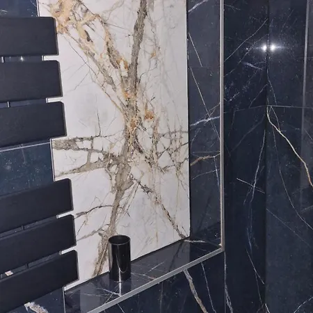 Z Jacuzzi Lägenhet *
