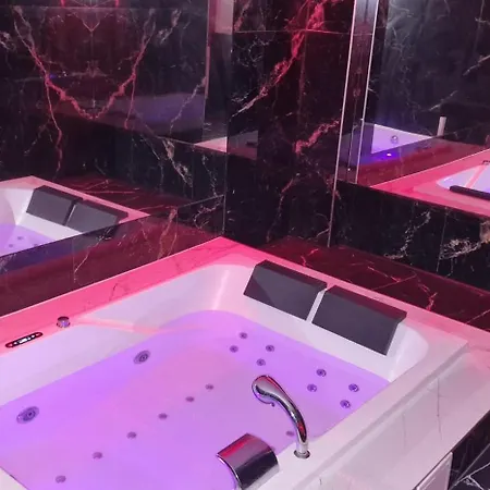 Апартаменти Z Jacuzzi